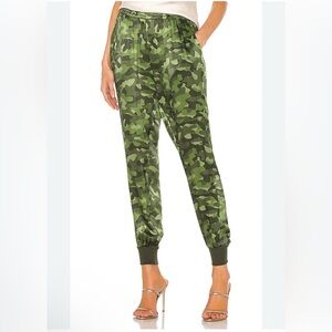 VTG Cami NYC Green Camouflage Women’s Silk Jogger Pants Sz L